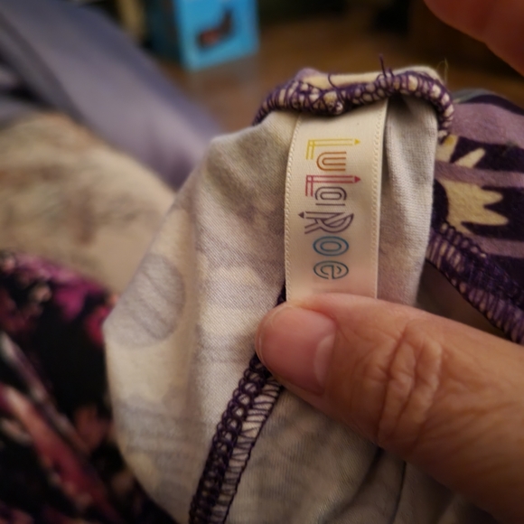 LuLaRoe leggings - Picture 2 of 4
